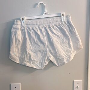 Lululemon size 10 white 4 inch inseam hotty hot. Low rise